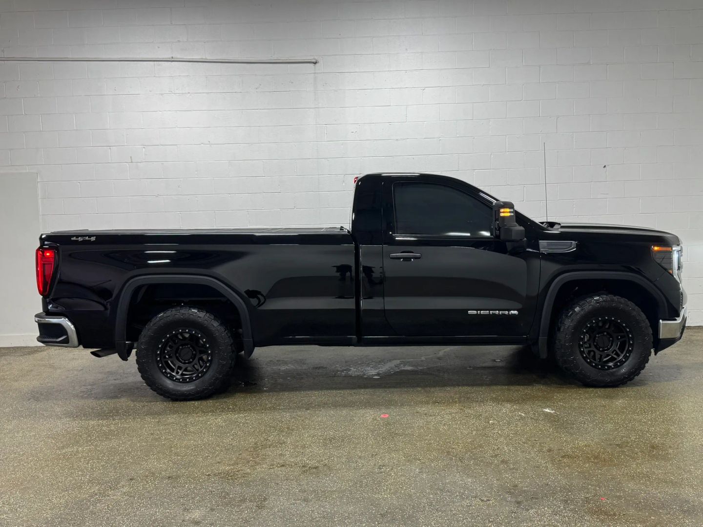 gmc sierra 1500 2025 3GTNUAED4SG195451 image gmc sierra 1500 2025 3GTNUAED4SG195451 image